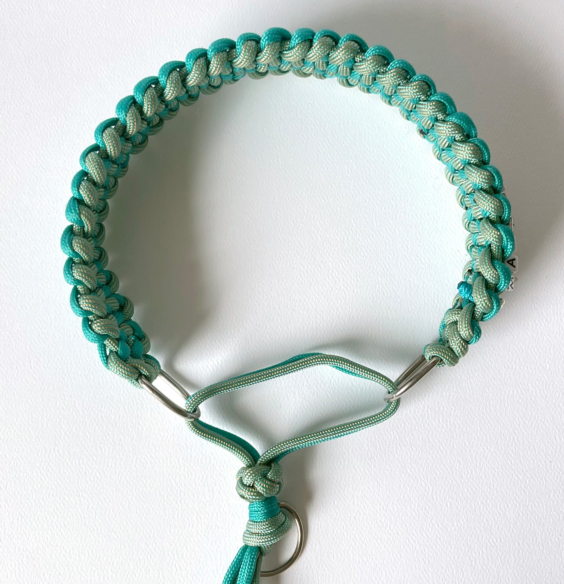 Collar abierto